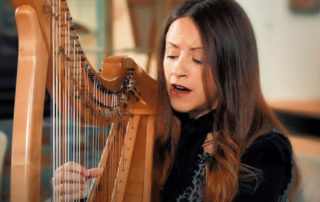 Maite Itoiz, und Duke Redbird im indianischen Kulturzentrum auf der Insel Cape Breton