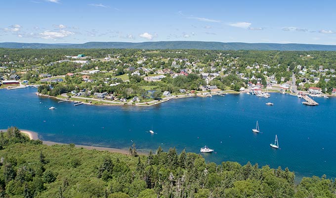 Immobilien Kanada-Cape Breton- Aussicht auf den Jachthafen von Baddeck Immobilien Kanada-Cape Breton-Cabot Trail Estates